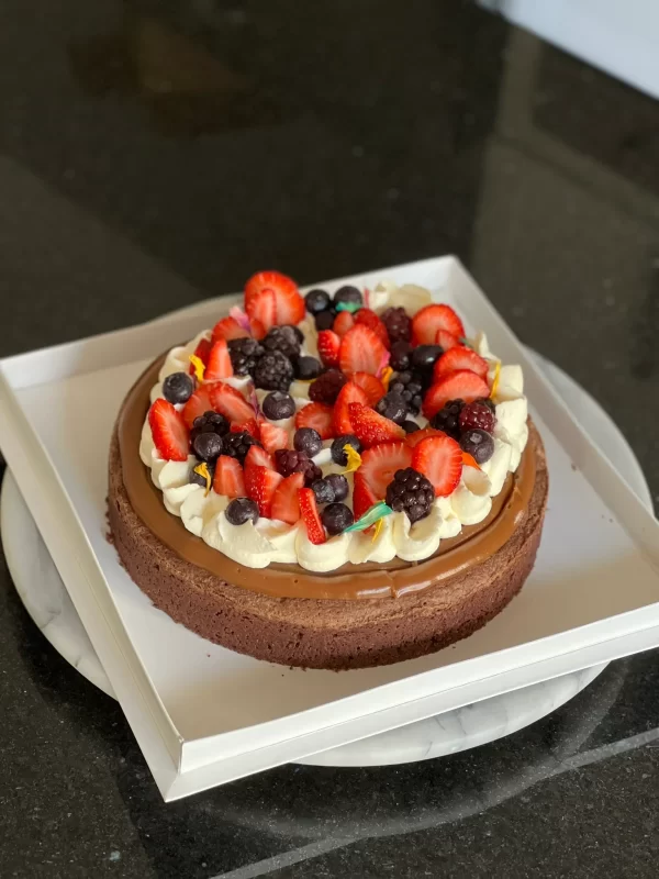 BROWNIE CON FRUTOS ROJOS