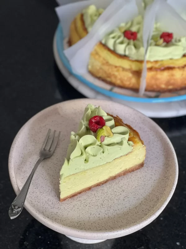 CHEESECAKE PISTACHO Y FRAMBUESAS - Imagen 2