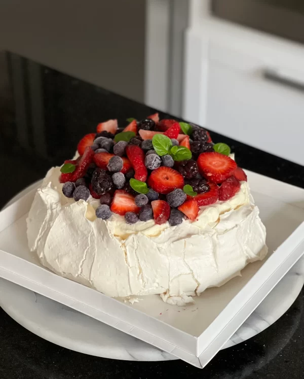 PAVLOVA CON FRUTOS ROJOS + ADICIONAL DDL