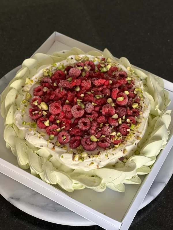 PAVLOVA DE PISTACHOS Y FRAMBUESA - Imagen 2
