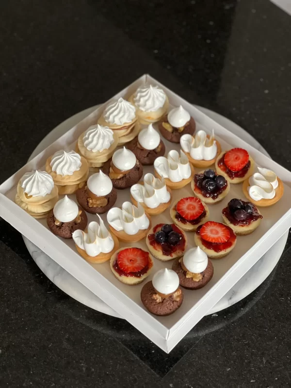 PETITS FOURS
