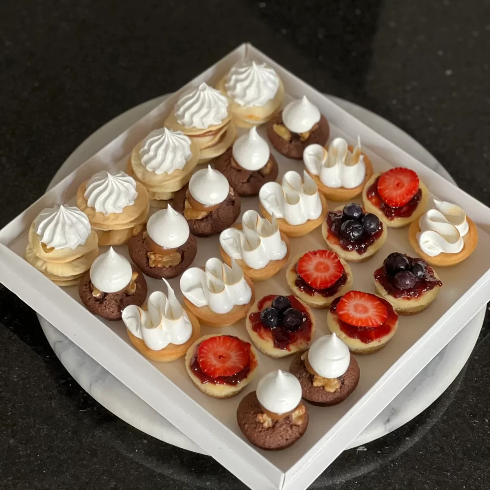 PETIT FOURS 2